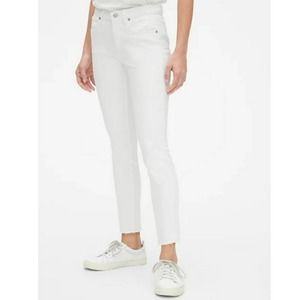 NWOT Gap Mid-Rise True Skinny Ankle Jeans (White)